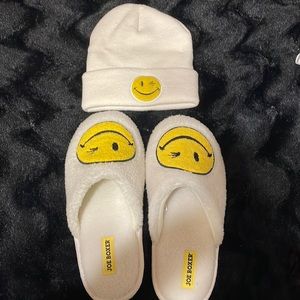 joe boxer slippers and matching hat